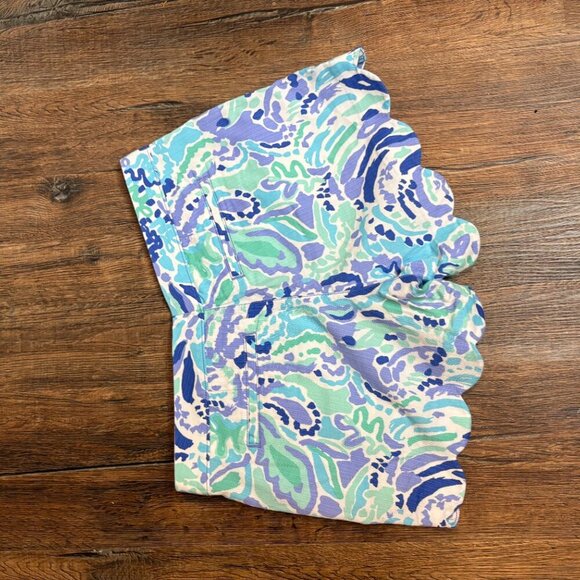 Lilly Pulitzer scalloped Buttercup shorts in Nice Ink - Picture 2 of 5